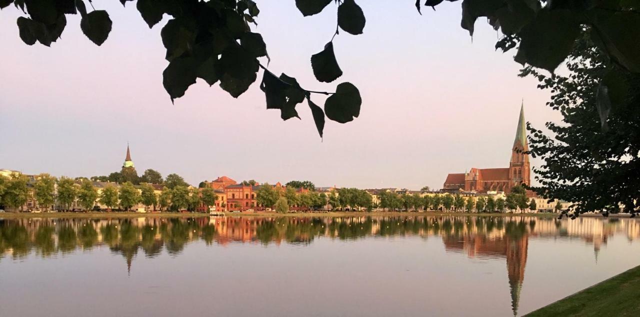 Schwerin Apartment Am Pfaffenteich Esterno foto