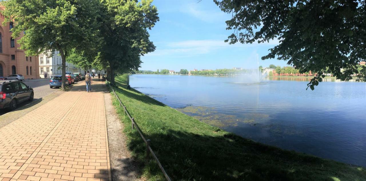 Schwerin Apartment Am Pfaffenteich Esterno foto
